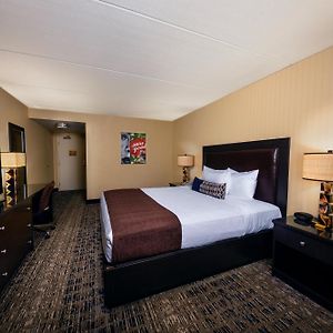 Deluxe Room 1 King Bed